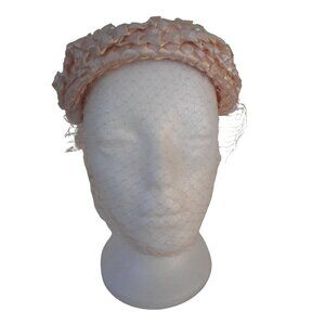 Vintage Womens Pink Juliet  hat w/ netting and bows woven design 1950s